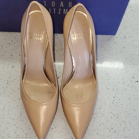 Stuart Weitzman Goatskin Pointy Toe Pump - Picture 11 of 13